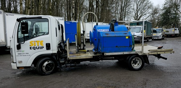 Used 2x Isuzu Truck With Vacuum Tank