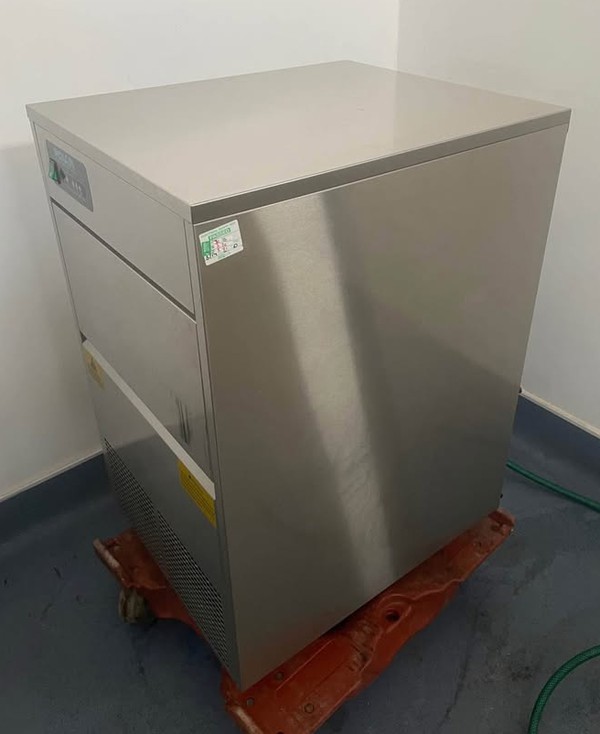 Polar GL192 Ice Machine For Sale