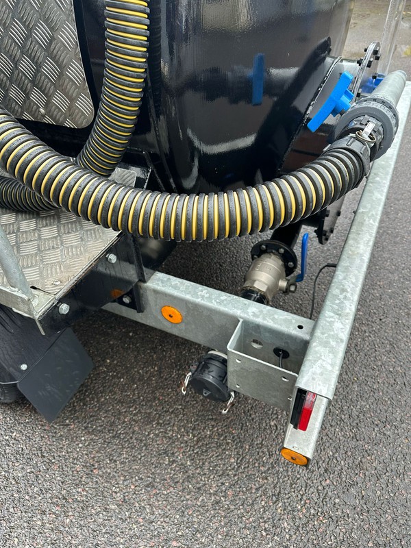 Rapid vacuum tank trailer tiger tail hose