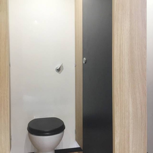 Stylish Oak and black interior 3 + 1 toilet trailer