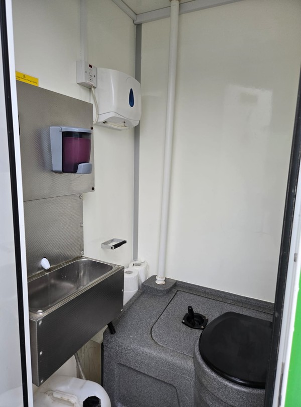 Secondhand AJC 12ft Towable Welfare Unit