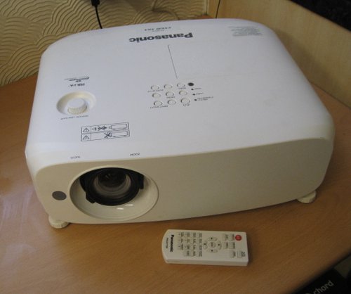 Panasonic PT VX 610 Projector For Sale