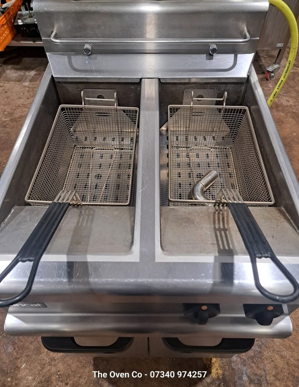 Lincat LPG Twin Tank Fryer For Sale