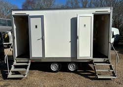 2 + 1 Toilet Trailer For Sale