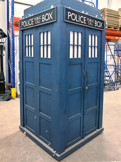 Doctor Who TARDIS prop Doctor Who TARDIS prop