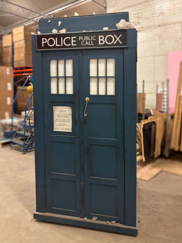 Used Tardis for sale (Chameleon circuit broken)