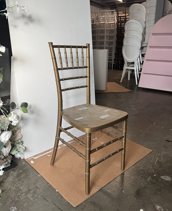 98x Gold Chiavari Chairs For Sale