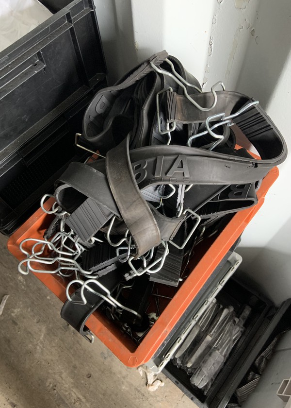 Secondhand Rubber Tension Roll Cage Straps For Sale