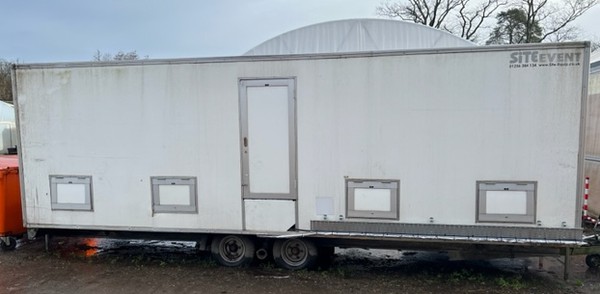 Secondhand 5+4 Toilet Trailer