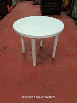 Secondhand Round Table White 3ft For Sale