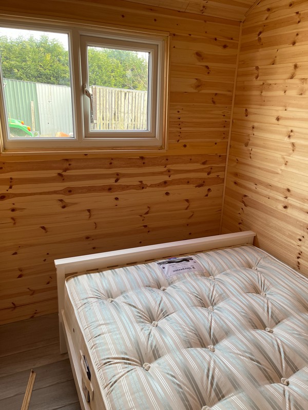 One Bedroom Shepherd Hut