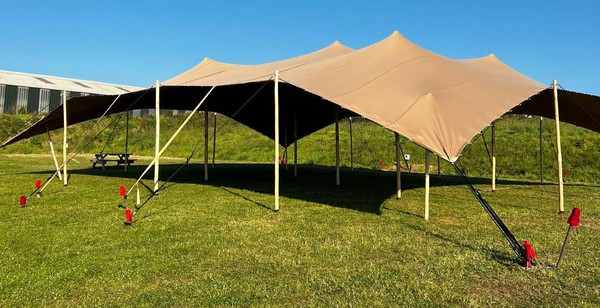 Second hand Large stretch tent