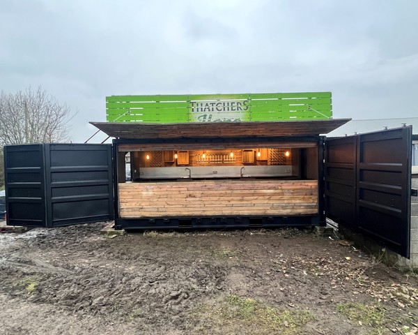 Secondhand High Quality Side Opening Container Bar with Rooftop Terrace For Sale