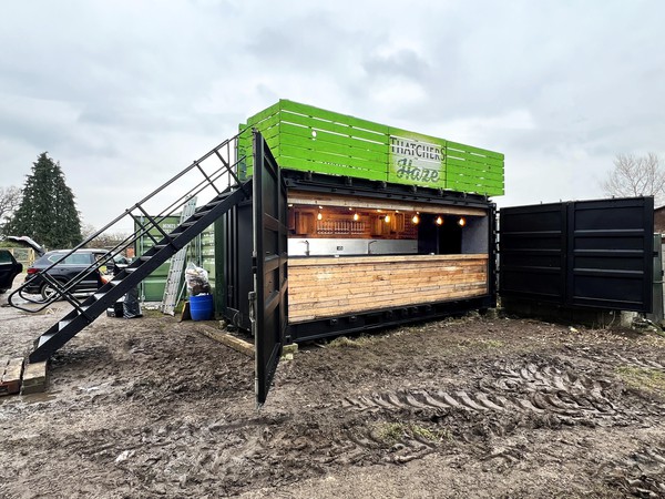 Secondhand High Quality Side Opening Container Bar with Rooftop Terrace For Sale