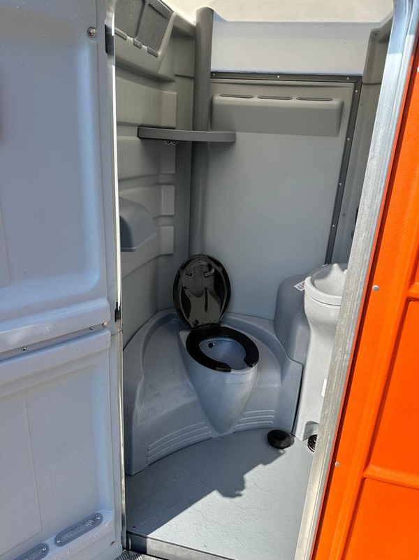 Toilet Trailer With LED Lights