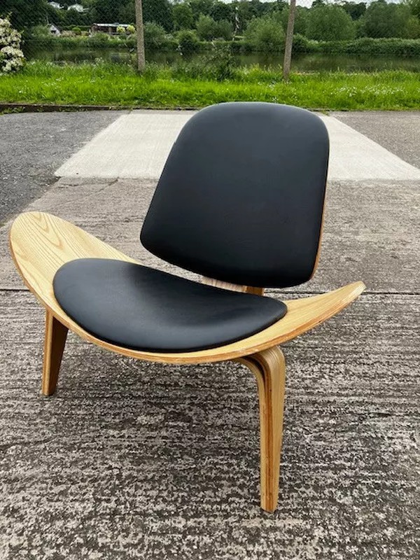 Smiling Shell Chair  Hans Wegner