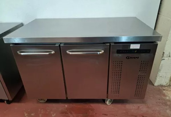 6x Commercial Bench Fridges