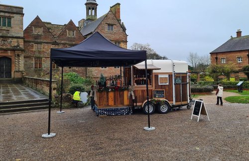 Vintage Horse Box Bar