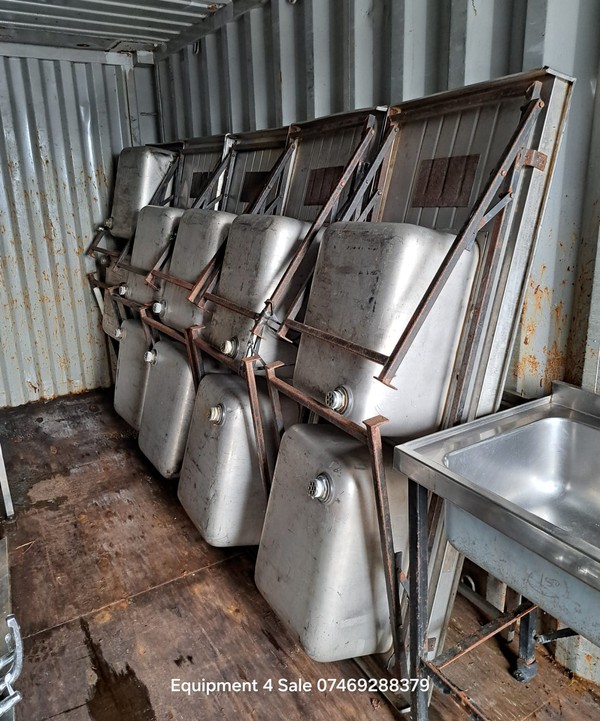 Used Double Bowl Sinks With Folding Legs