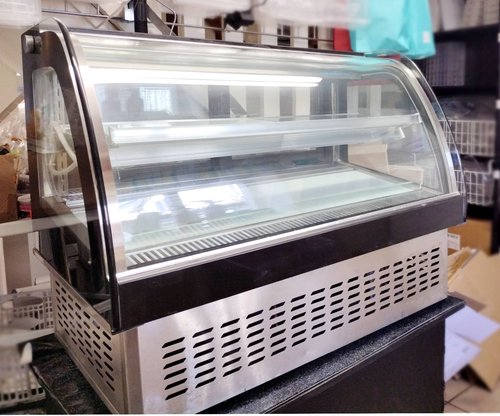 Refrigerated display cabinets Refrigerated display cabinets