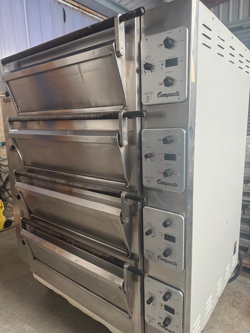Tom Chandley 8 tray deck oven Tom Chandley 8 tray deck oven
