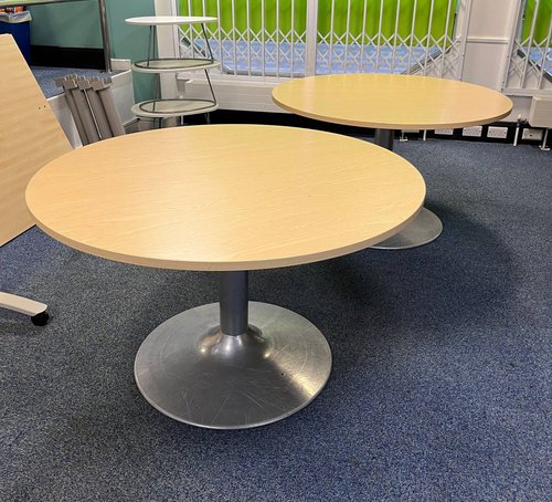 Pedistal table for sale Pedistal table for sale