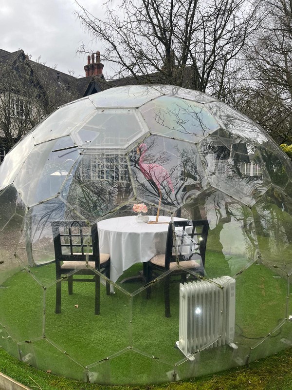Igloo seats 6