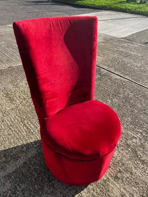 Red velvet dining chairs Red velvet dining chairs