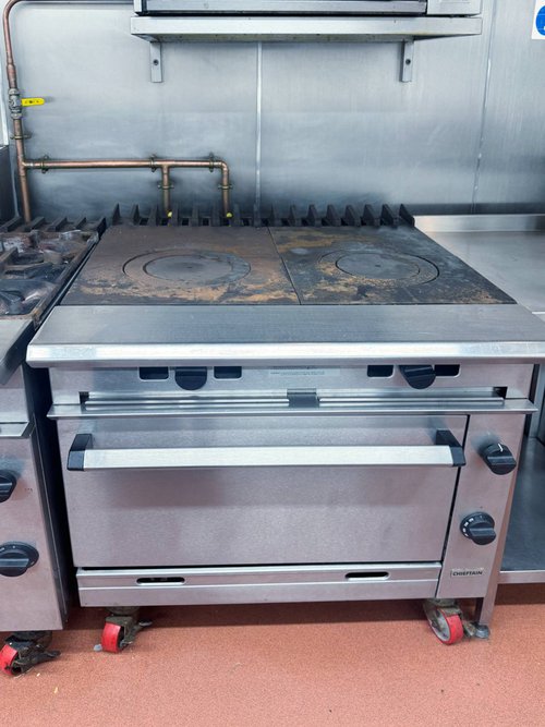 Solid top gas range cooker Solid top gas range cooker