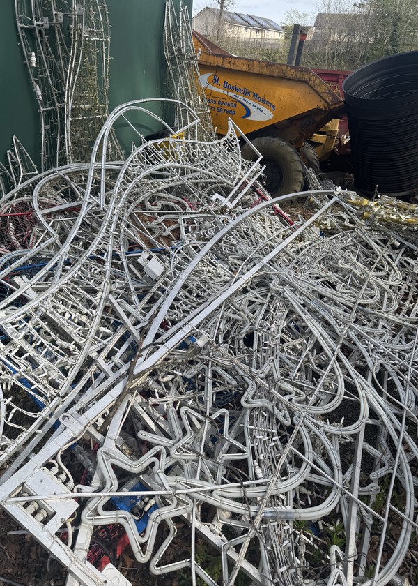 Secondhand Large Job Lot of Lights For Sale