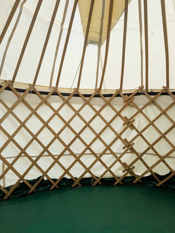 Yurt walls