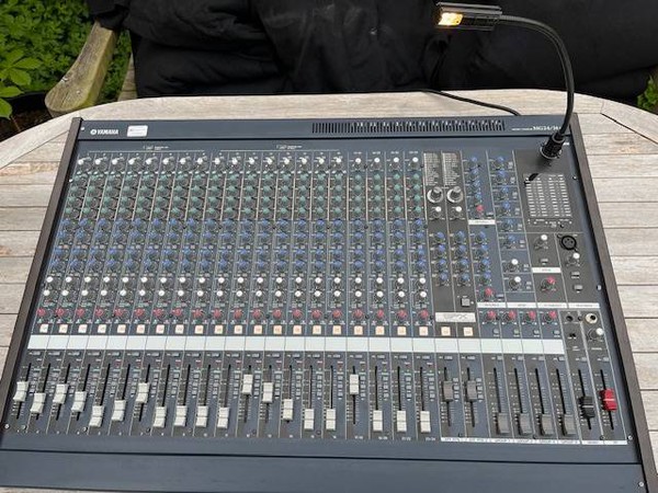 24 Chanel Mixing Desk