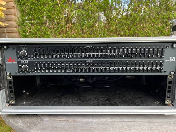 graphic EQ in flight case