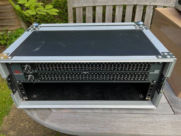 Used Graphic equalizer in flight case