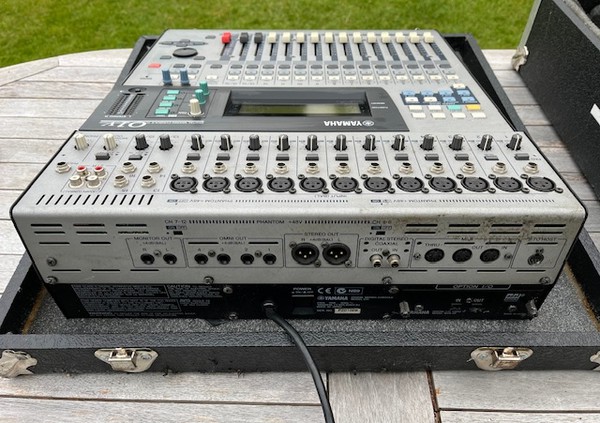 16 Channel Mixing Desk For Sale