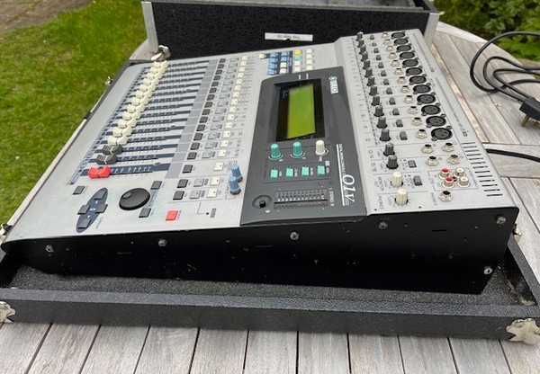 Yamaha 01V Mixer For Sale