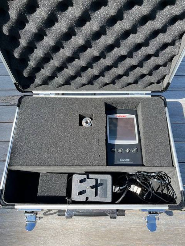 Phonic PAA3 in a flight case