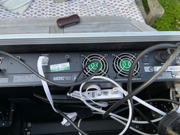 For sale Mackie DL32R Wireless Mixer