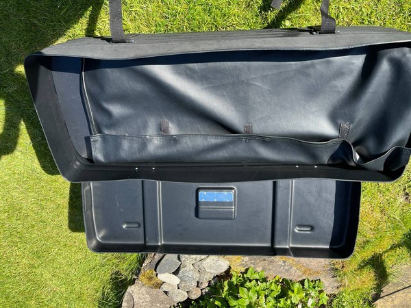 DaLite 12'x9' Fastfold screen for sale