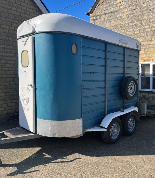 Sinclair double horse trailer for sale