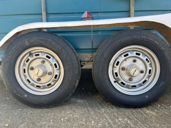Used Twin wheel horse trailer for sale
