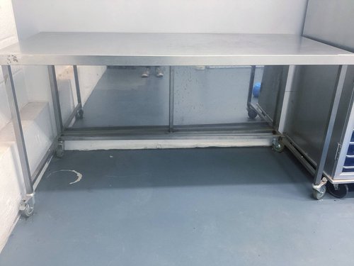 Stainless steel prep table on wheels for sale Stainless steel prep table on wheels for sale