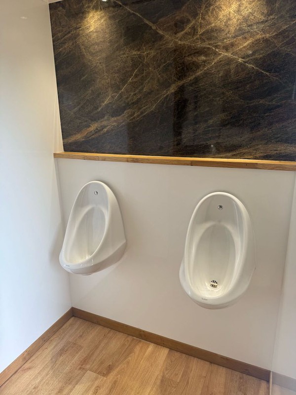 2+1 Toilet Trailer Urinals