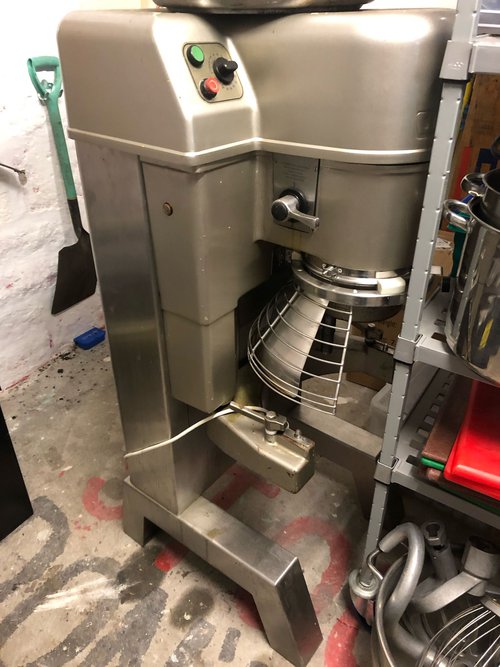 Secondhand Hobart HSM30 30L Standing Mixer For Sale Secondhand Hobart HSM30 30L Standing Mixer For Sale