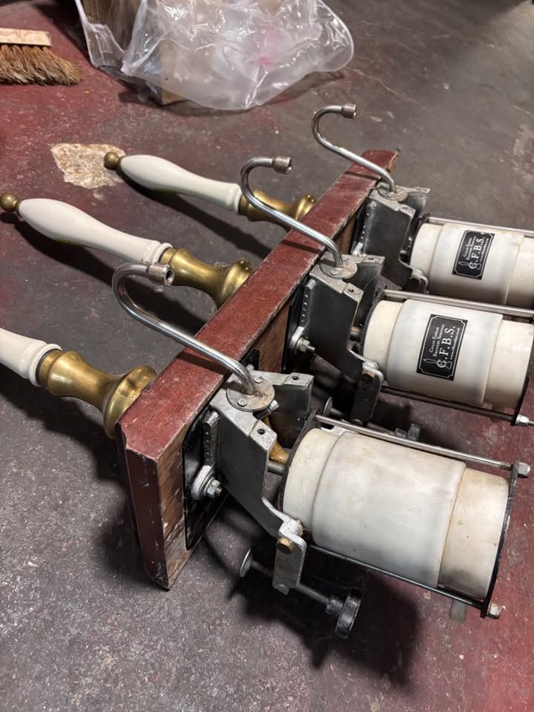 Secondhand Triple Vintage Hand Pull Beer Engines with Ceramic Handles For Sale