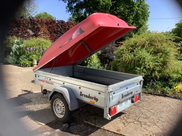 750kg trailer with lift up lid