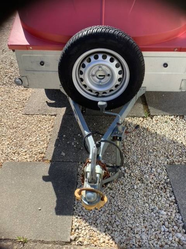 750kg trailer with spare wheel