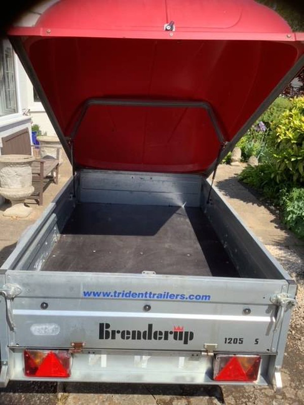 Brenderup 1205S Galvanised Trailer with lid