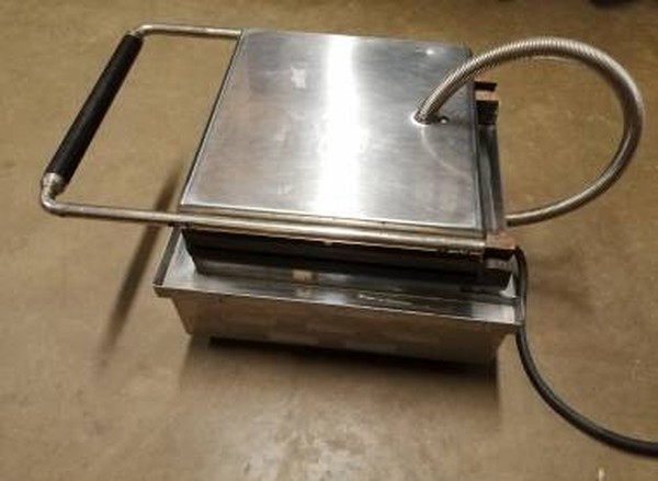 Secondhand Waffle Maker