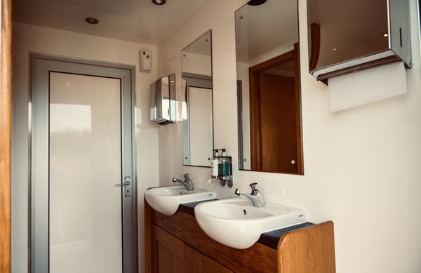 2+1 toilet unit interior